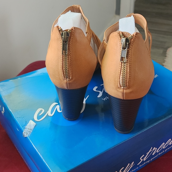 Easy Street AMAZE Sandald Size 12 WIDE - Picture 6 of 6